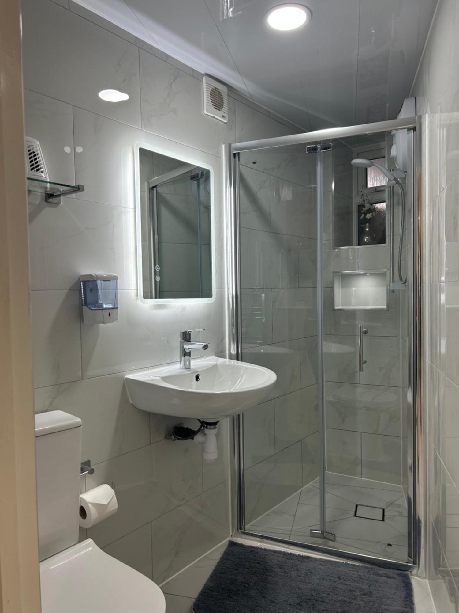 Cozy Studio Near To Tube Station Redbridge Exterior foto